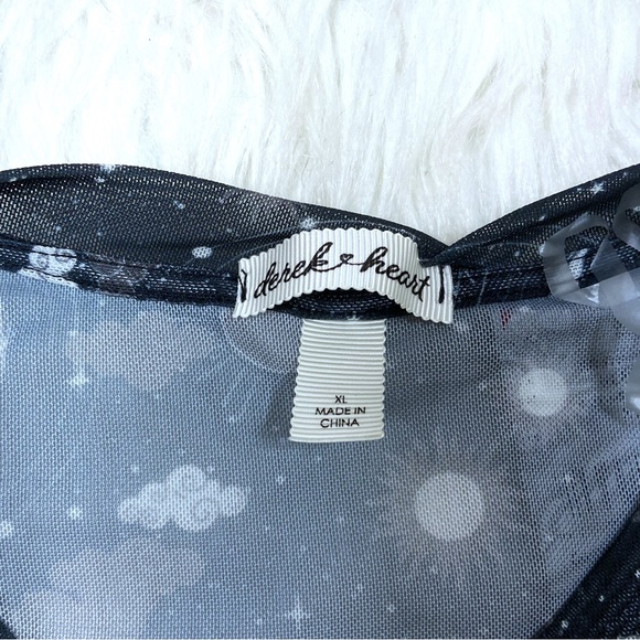 NWOT Junior’s Size XL Sun & Moon Cropped Mesh Top - Picture 4 of 8